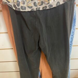 Black Leggings with Leopard Print Waistband